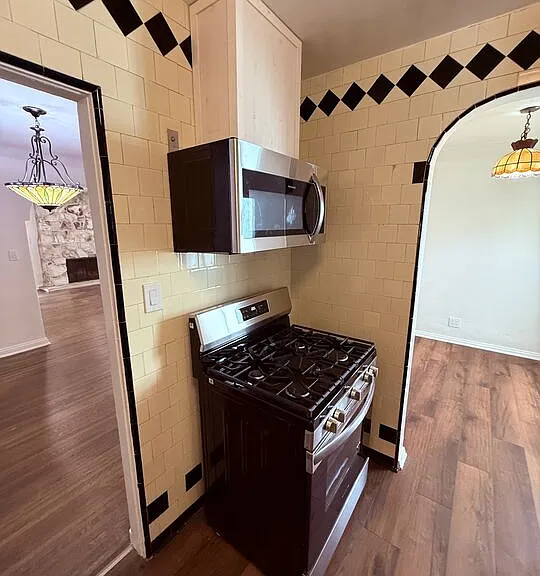 1032 S Crescent Heights Blvd — Photo 16