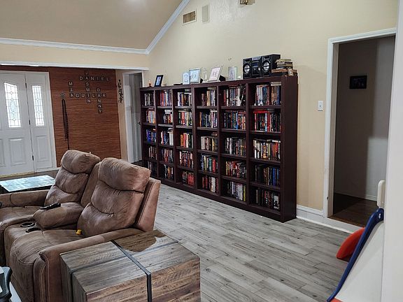 5th image of 5506 Woodbine Ln