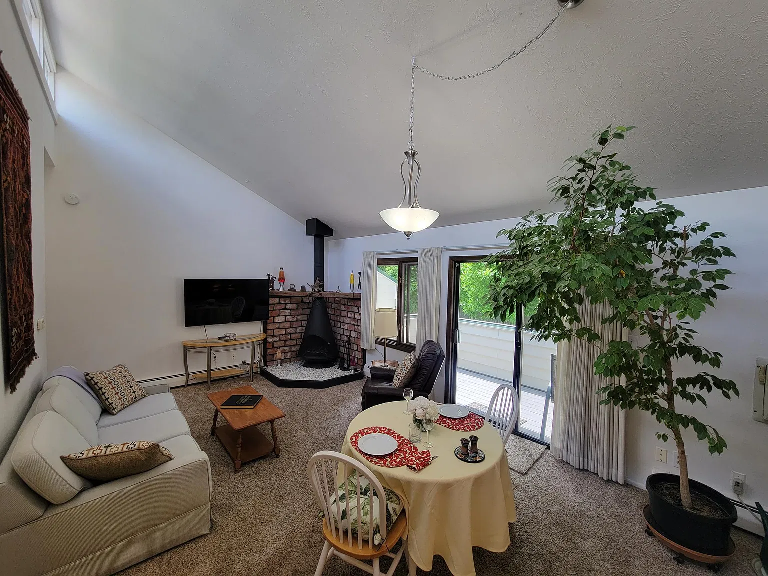 2 bed, 1000 sqft, $2,600 — Photo 4