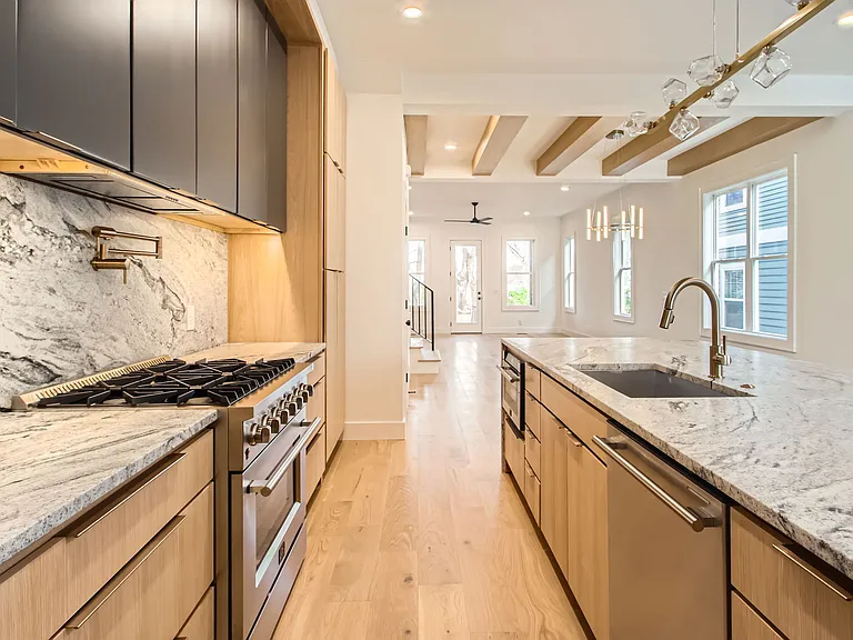 623B Eastboro Dr — Photo 5