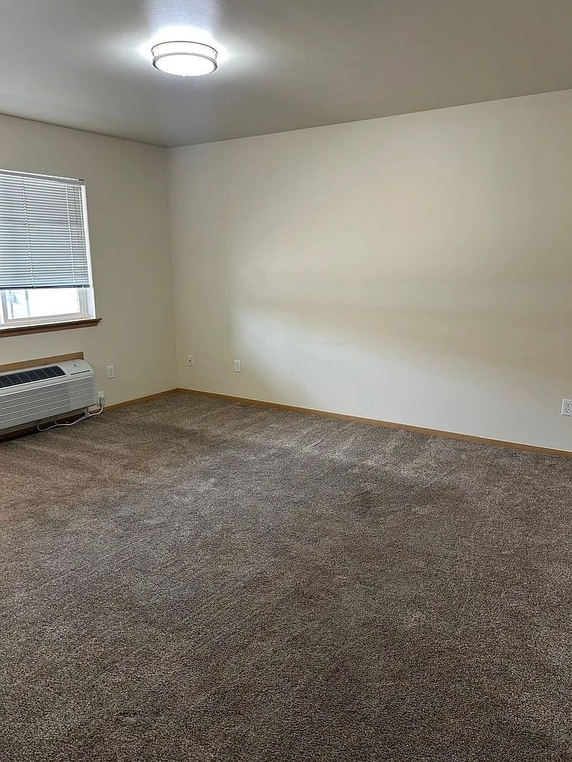 Ridgeview Court — Photo 3