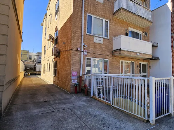 1820 73rd Street image 3 of 20