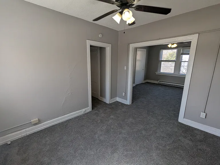 Middle room