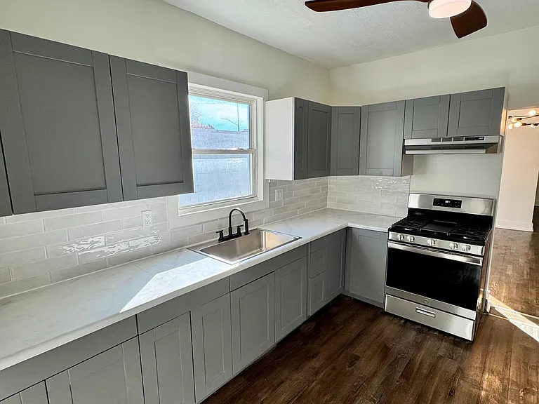722 W Saginaw St #MAIN — Photo 10