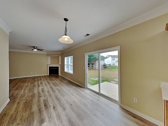 4th image of 3849 Wingdale Ct