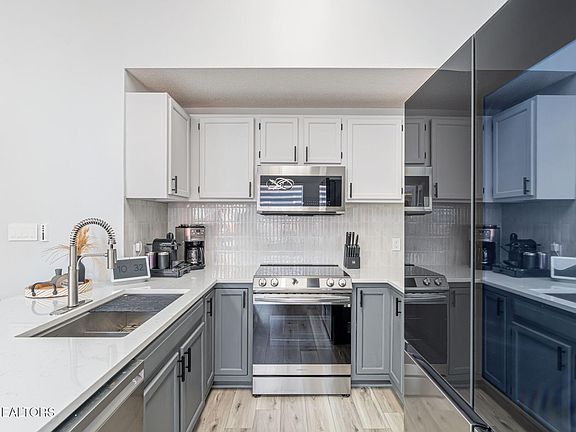 4th image of 9901 Oakledge Way