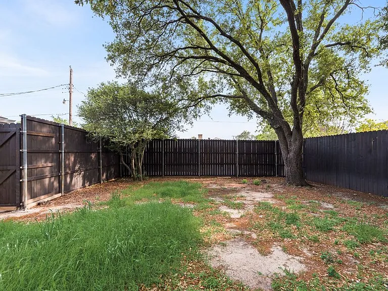 7124 Teresita Trl — Photo 23