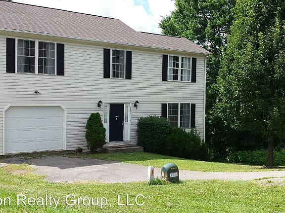 2nd image of 4844 Nelms Ln NE