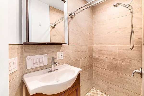 Rented by REAL New York | media 13