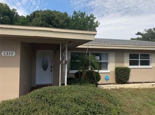 1310 Bayview Dr, Clearwater, FL 33756