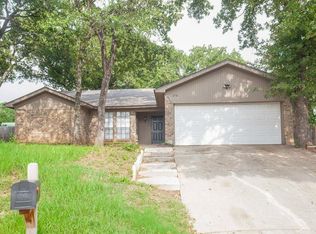 2916 Craig Ct, Fort Worth, TX 76112