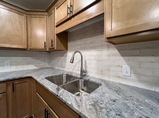 4811 Woodland Park Dr #7, Eau Claire, WI 54701