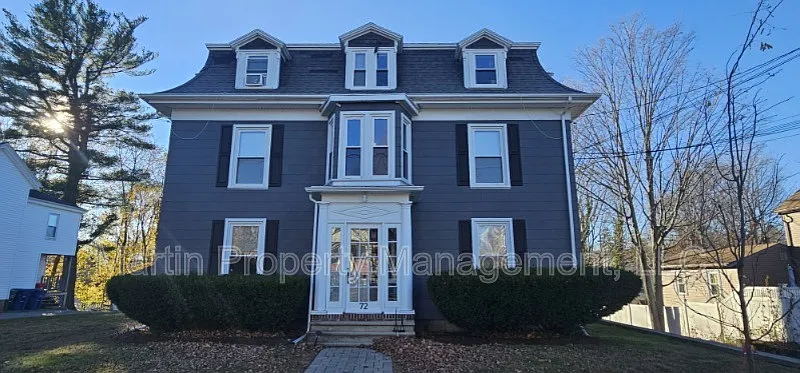 72 Linden St #101