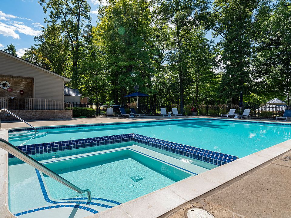 Ascent at Farmington Hills 30545 Crest Frst Farmington Hills MI Zillow