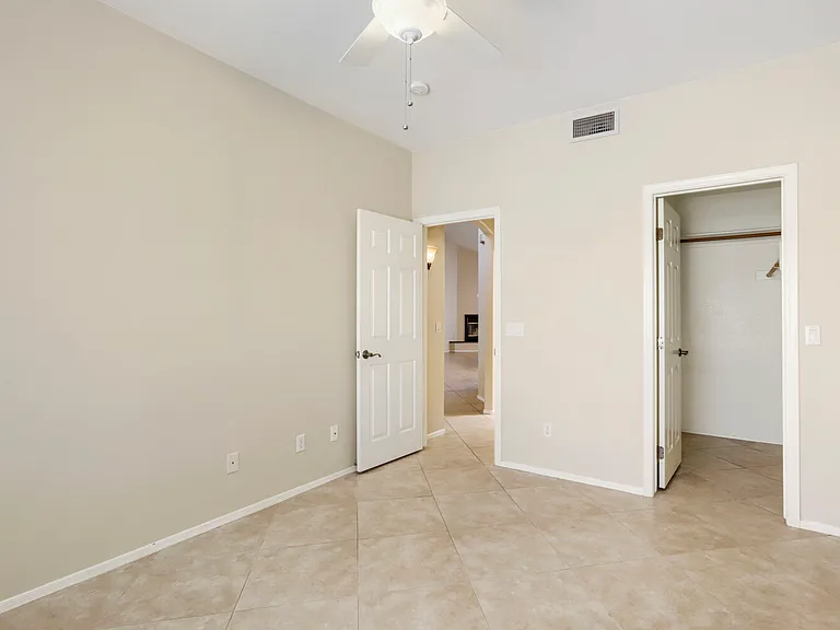 9047 W Port Royale Ln — Photo 17
