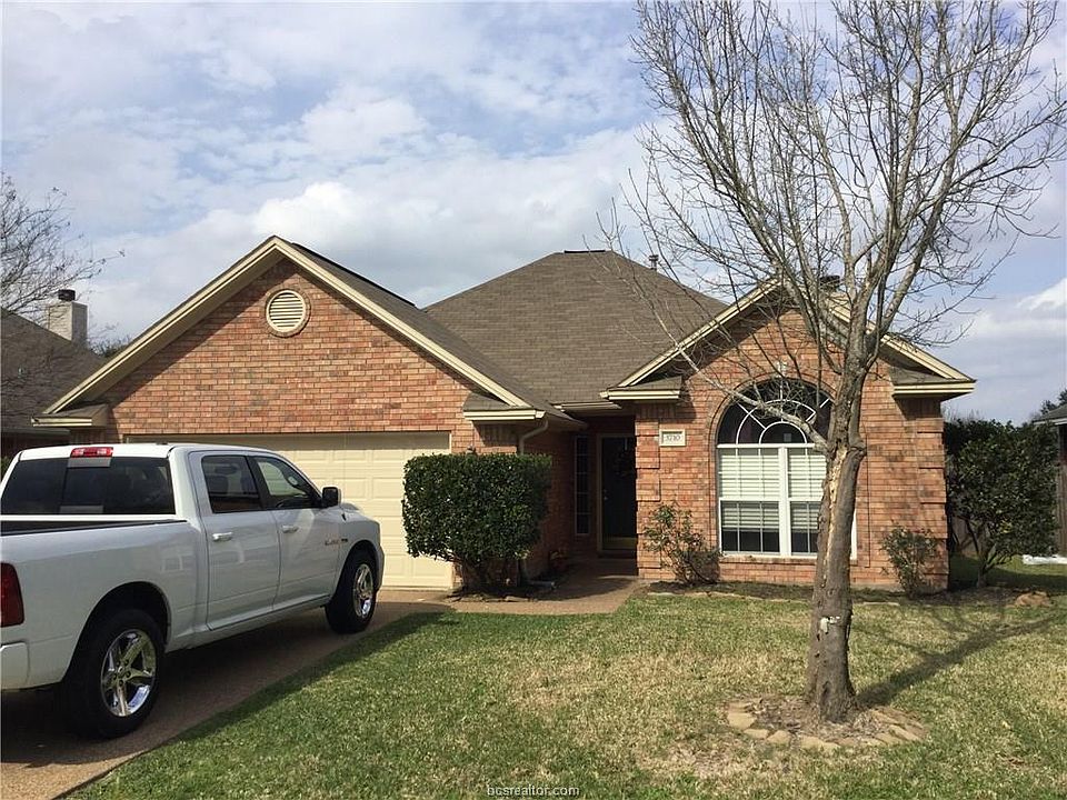 2nd image of 3710 Chantal Cir
