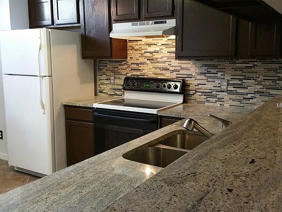 5th image of 7849 Gillingham Ct