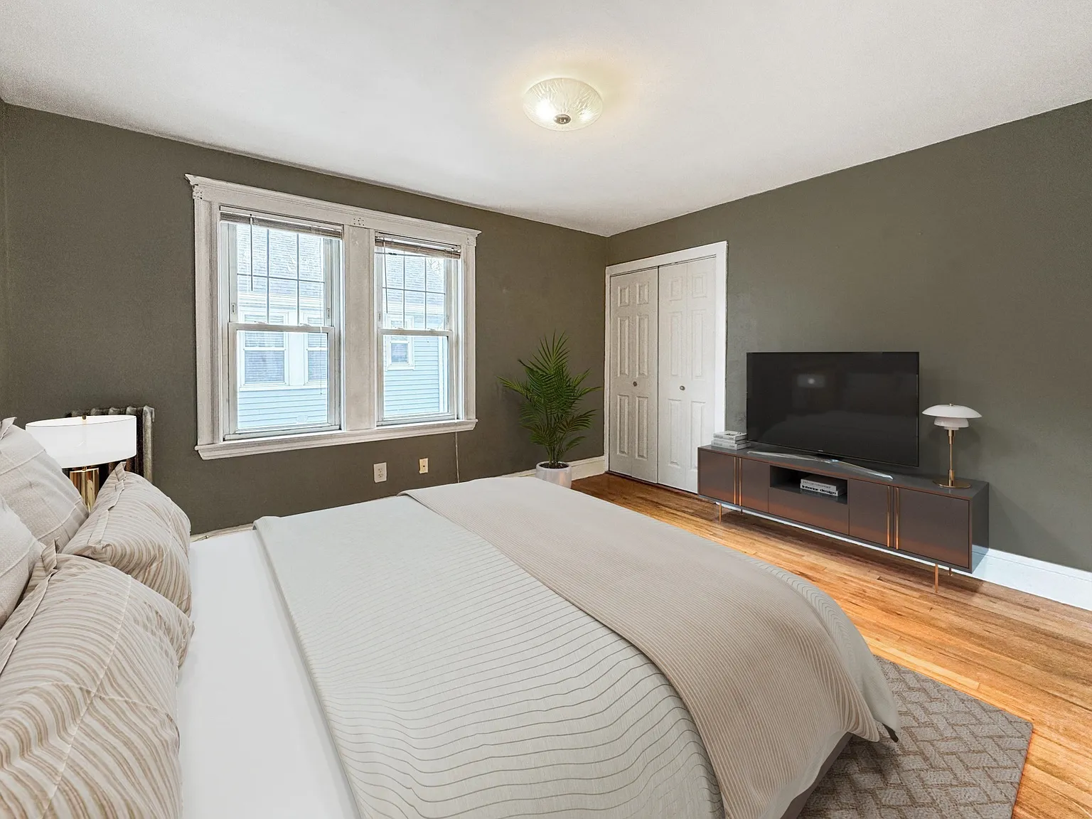 2 bed, 1.0 bath, 991 sqft, $2,950 — Photo 3