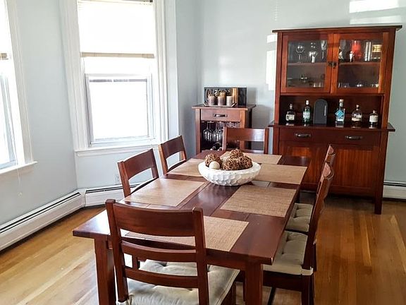 5th image of 284 Endicott Ave Unit 1