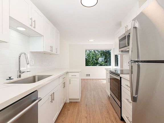 2nd image of 1433 NW 64th St APT 306