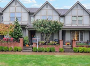 28827 SW Costa Cir W, Wilsonville, OR 97070