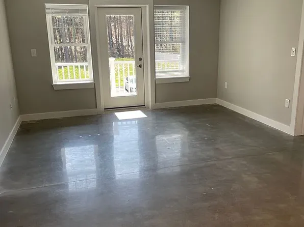 579 South St Unit 104, Fitchburg, MA 01420