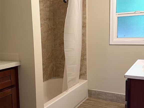 5th image of 15568 Maubert Ave #1