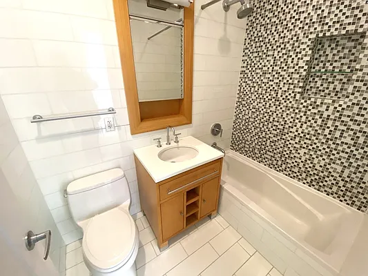 Rented by Modern Spaces | media 23