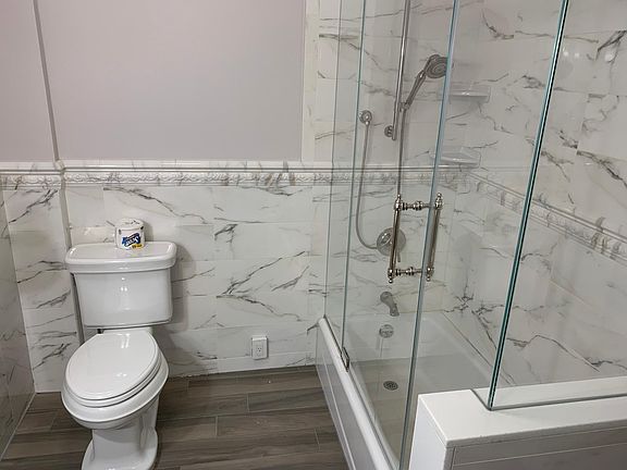 5th image of 614 Delafield Ave #1F