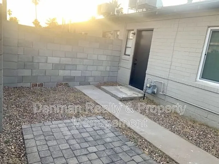 4306 N 12th St #6 — Photo 9
