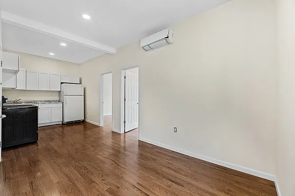 Rented by REAL New York | media 5