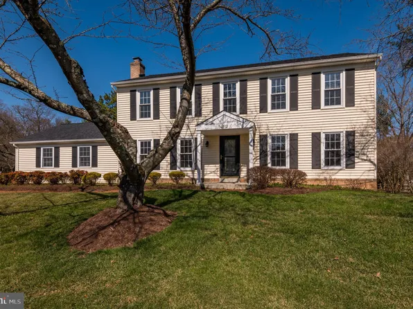 14912 Keeneland Cir, Gaithersburg, MD 20878
