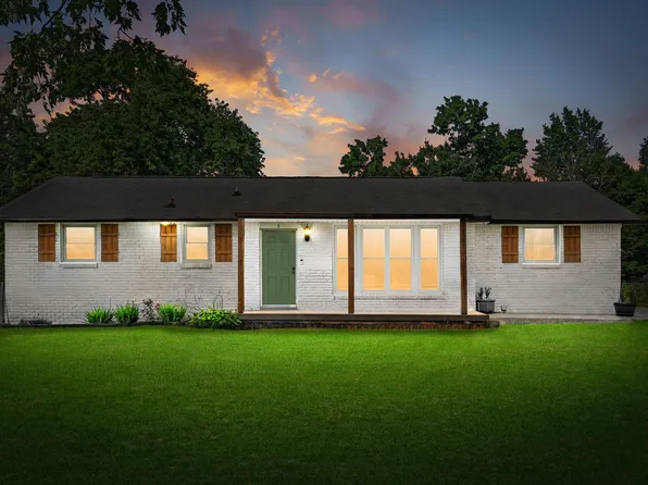 5 Strassbourg Rd, Clarksville, TN 37042