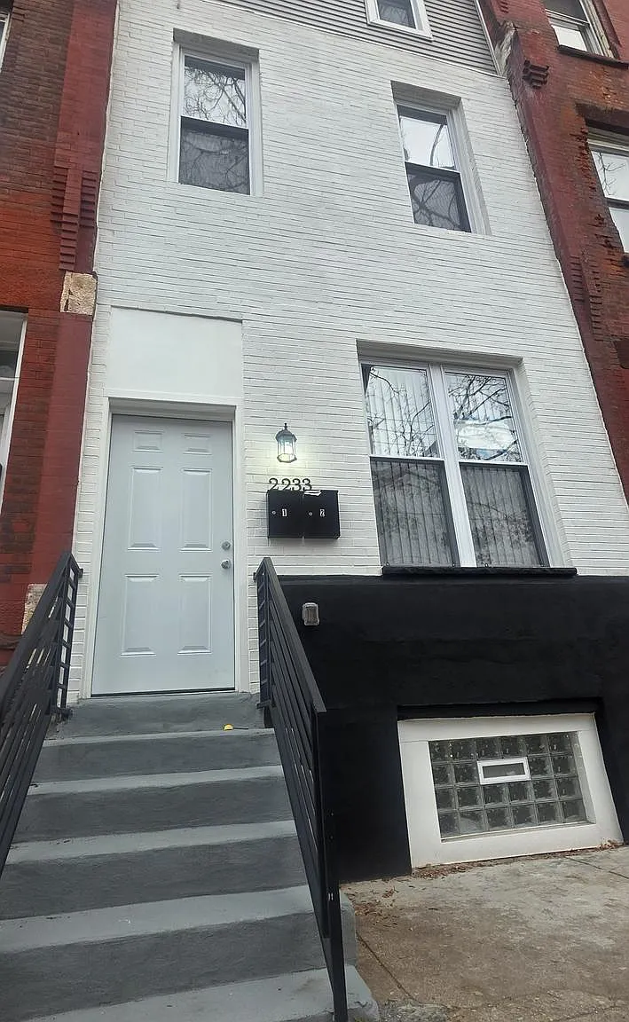 2 bed, 1964 sqft, $1,700 — Photo 1