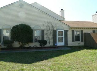 4743 Woods Edge Rd, Virginia Beach, VA 23462