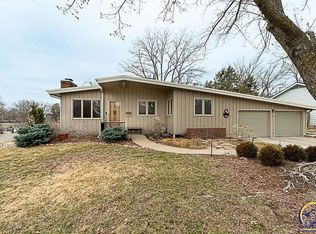 2885 SW Plass Ave, Topeka, KS 66611