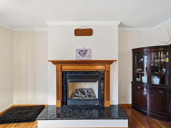 5th image of 414 W Placher Ct