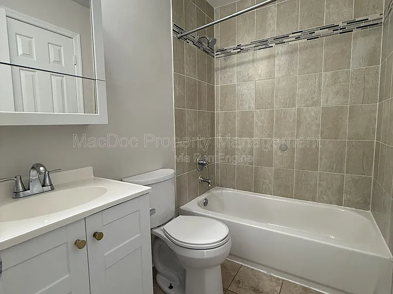 10910 Chesterwood Dr — Photo 12