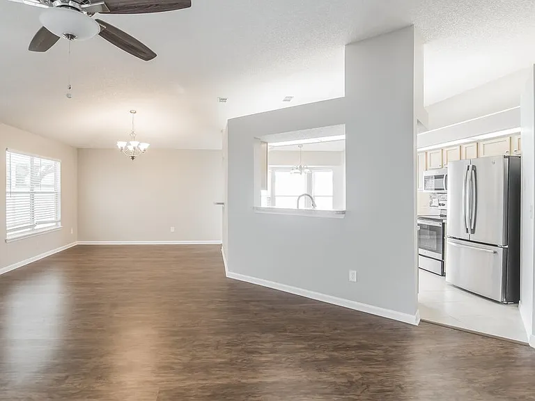 338 Wildberry Ct — Photo 4