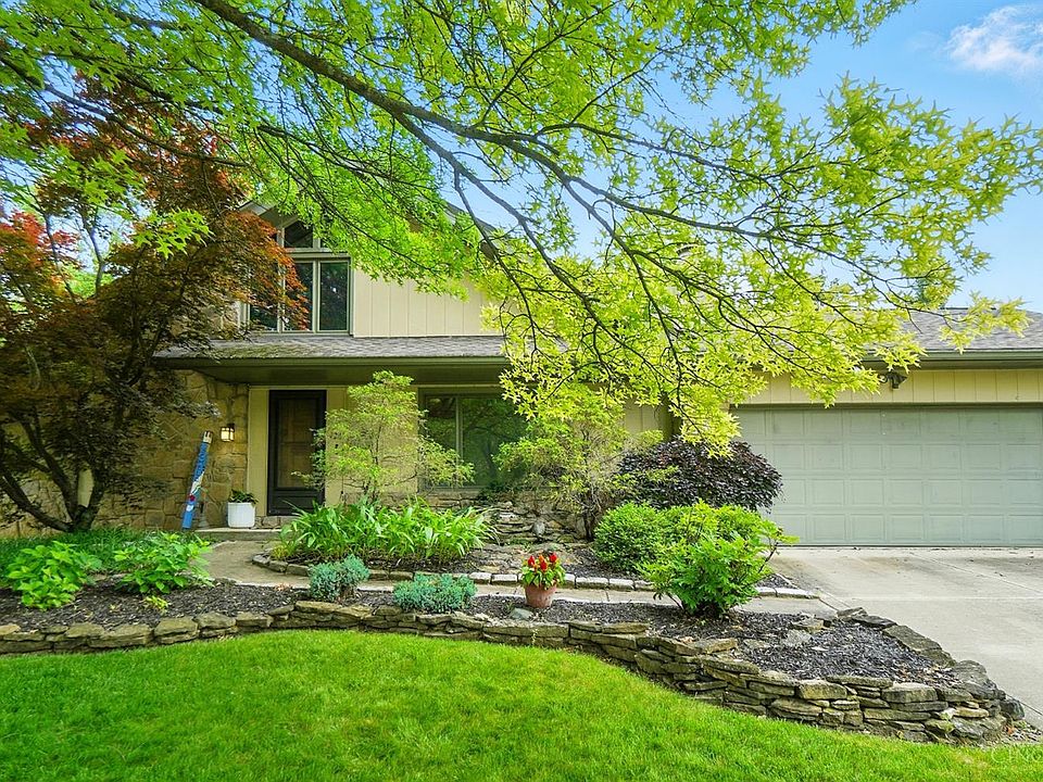 1st image of 736 Evangeline Rd