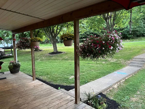 1125 J D Buchanan Rd, Hanson, KY 42413
