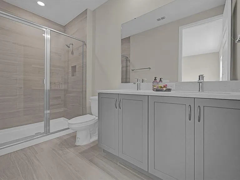 7838 Spectrum Dr — Photo 14
