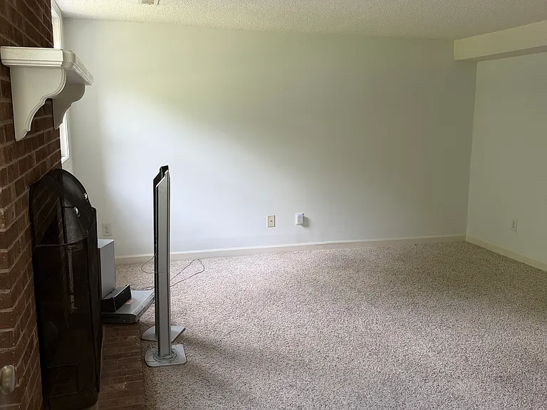 4670 Elk Valley Ct — Photo 15