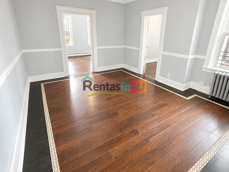 375 Fairmount Ave #8 — Photo 2