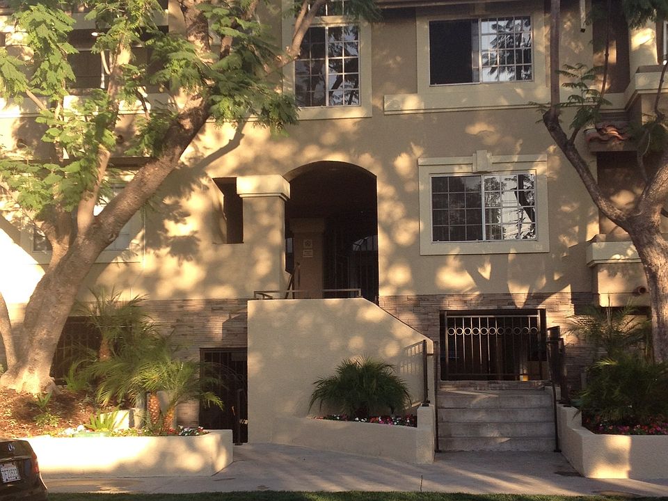 1st image of 4824 Craner Ave APT 205