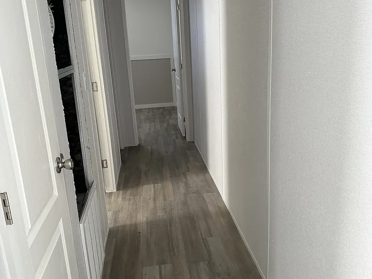 2040 Daisy Lou — Photo 13