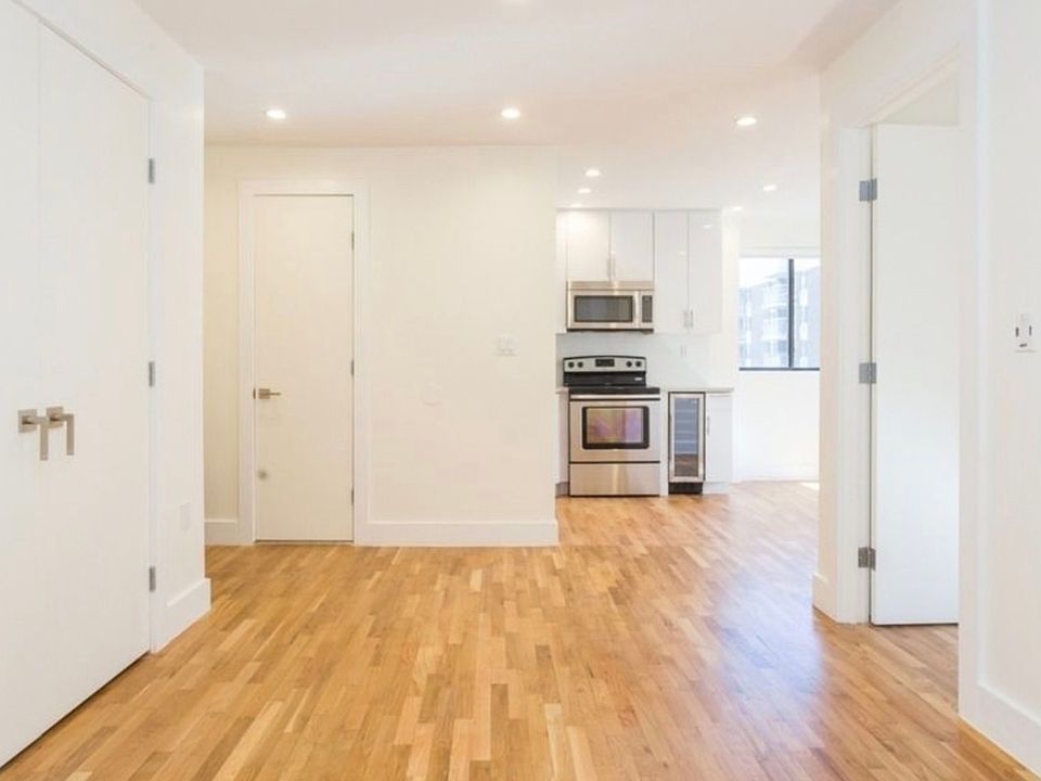 2nd image of 248 E 33rd St #3A