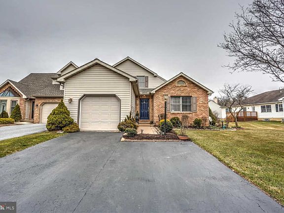 2nd image of 2749 Cobblestone Ln