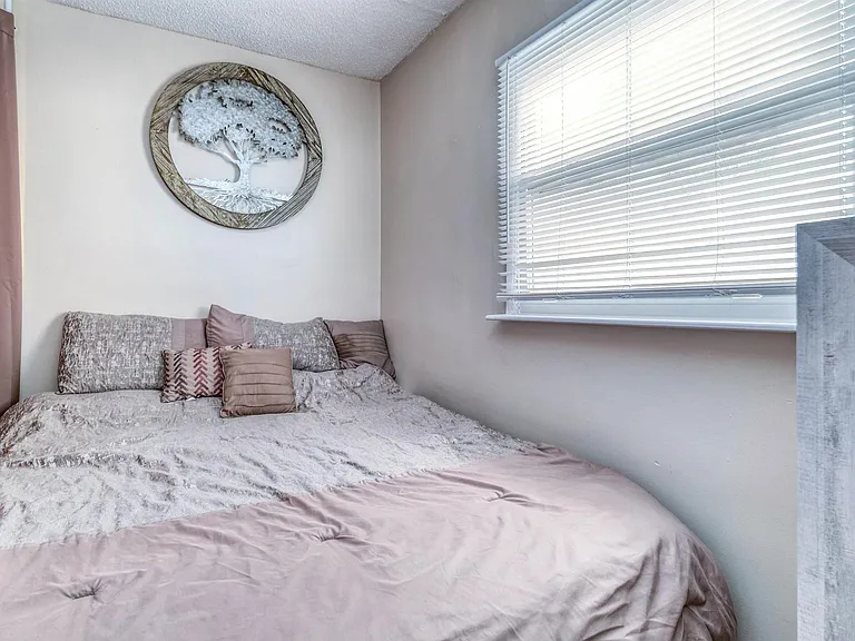 111 S Dudley Ave #211 — Photo 13