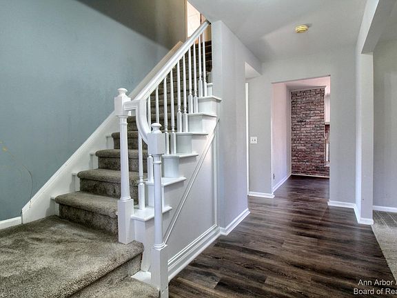 4th image of 4236 Briarhill Dr